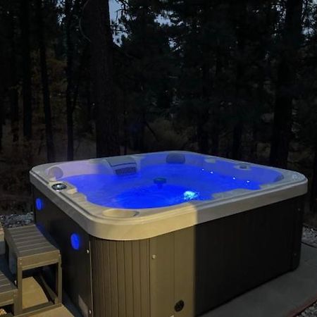 Snow Bunny Lodge - Perfect Big Bear Getaway! Deck With A New Hot Tub And Charcoal Barbecue! 大熊湖 外观 照片