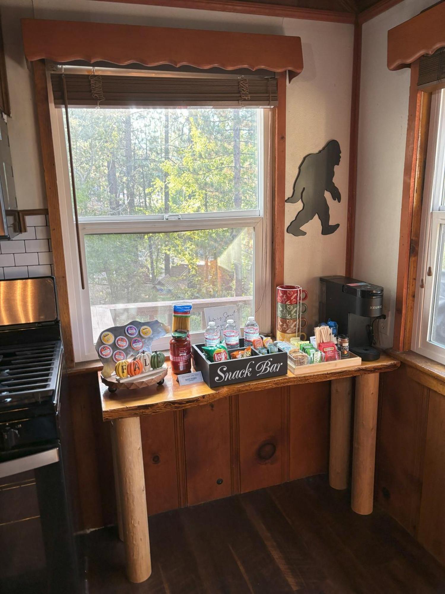 Snow Bunny Lodge - Perfect Big Bear Getaway! Deck With A New Hot Tub And Charcoal Barbecue! 大熊湖 外观 照片
