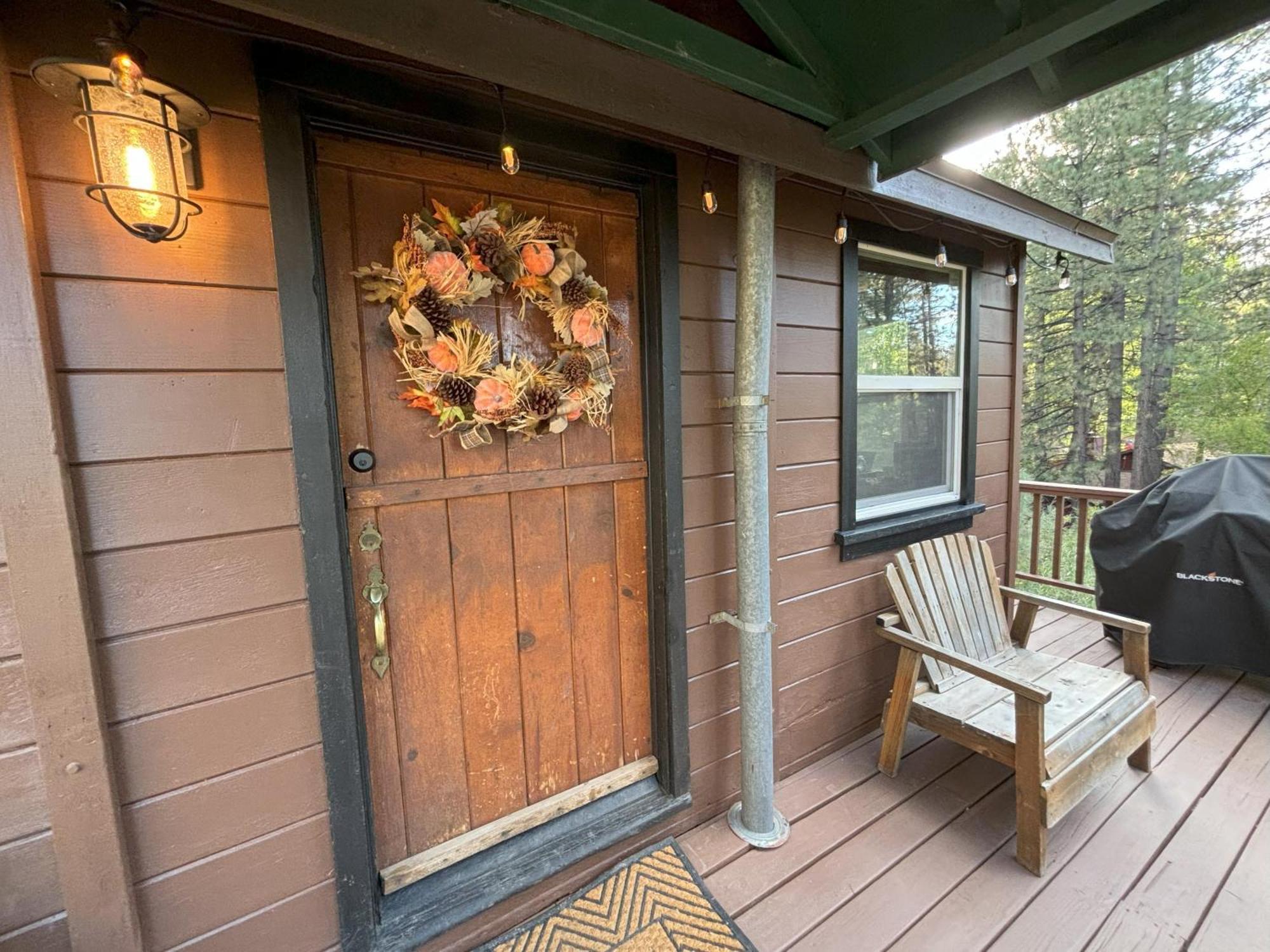 Snow Bunny Lodge - Perfect Big Bear Getaway! Deck With A New Hot Tub And Charcoal Barbecue! 大熊湖 外观 照片